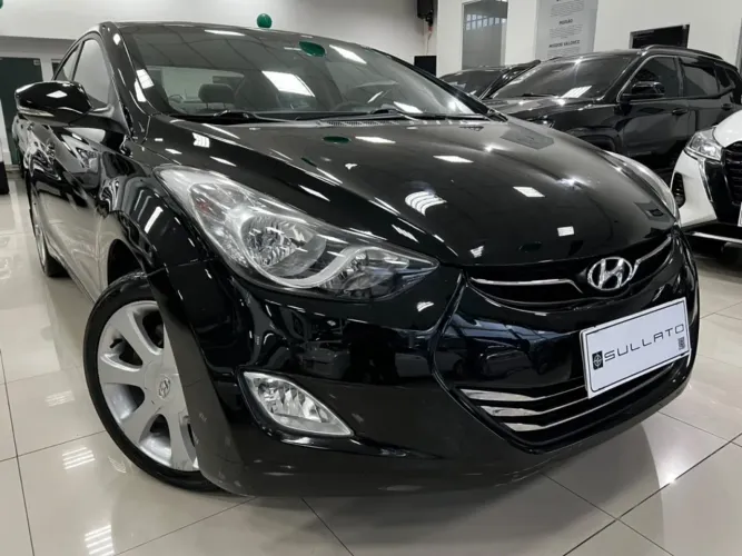 Hyundai Elantra GLS 1.8 16V Aut. 2012