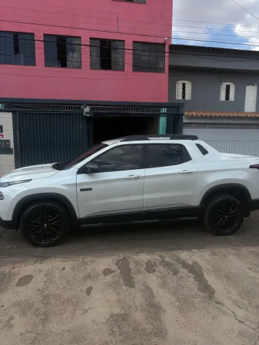 Fiat Toro Ultra 1.3 16V 4X2 TB Flex Aut. 2025