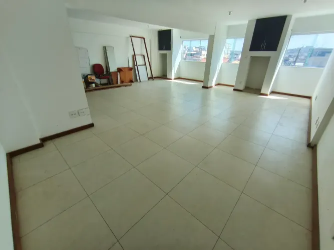 Salas comerciais duas salas com 2 banheiros, Praia Campista - Macaé - RJ