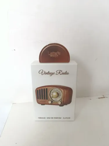 Lattafa Vintage Radio perfume