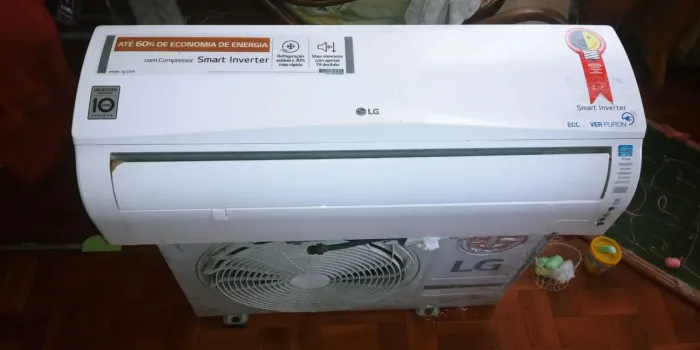 Split LG Smart Inverter 19 dB - 12.000BTUs 220V