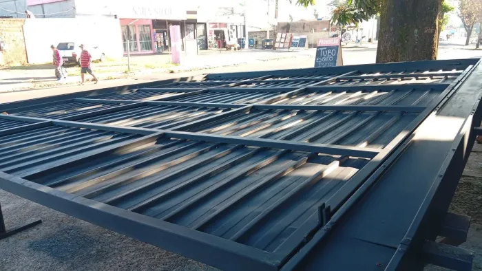Vendo portão vasculante barra forte 4x45 por 4x40
