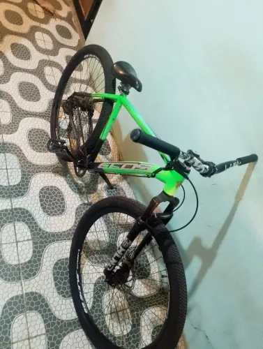 BICICLETA ARO 29 TROCO EM CELULAR OU EM OUTRA