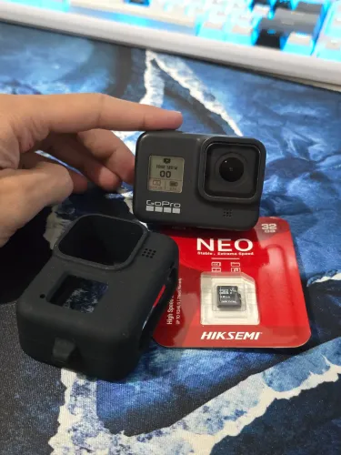 GoPro Hero 8 Black Zerada, em estado de nova + cartão sd e capa