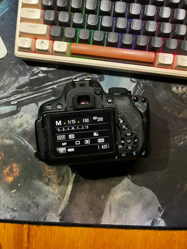 Canon T5i
