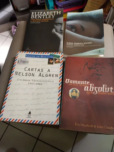 Vendo livros ?