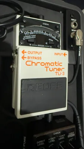 PEDAL BOSS 550,00 perfeito estado sem Detalhes