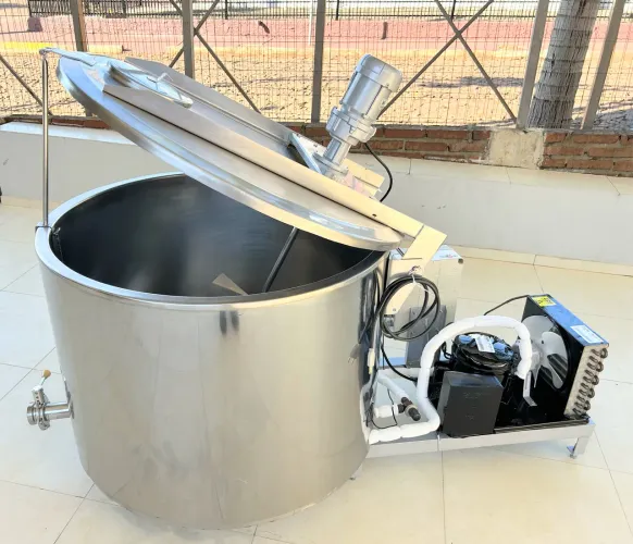 Tanque Misturador 300 Litros Resfriaor de Leite Açaí Sorvetes e Gelatos Polpas Suco