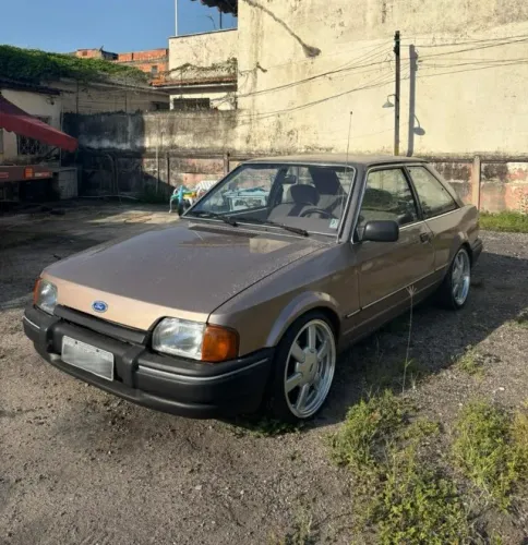 Ford Escort GL 1.6i / 1.6 1990
