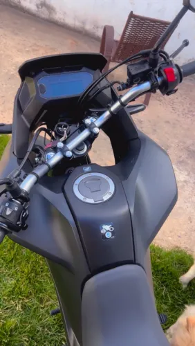 Moto toda nova ano 2026 três meses de uso