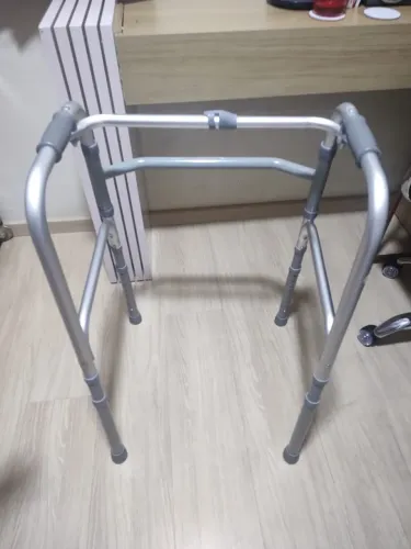 Andador Articulado 3 Barras Suporta Até 150kg