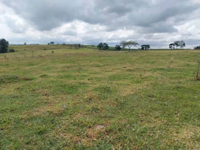 Sitio em cassia dos coqueiros sp