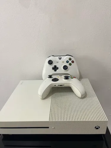 Xbox OneS 1TB