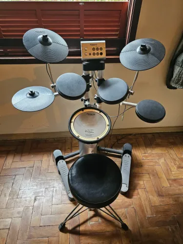 Bateria Eletrônica Roland hd-1
