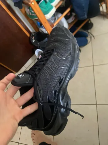 Tênis TN triple black