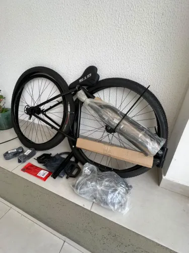vendo uma bike aro 29 nova