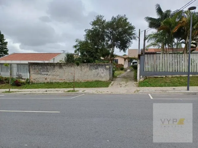 Terreno com casa pronto para construção