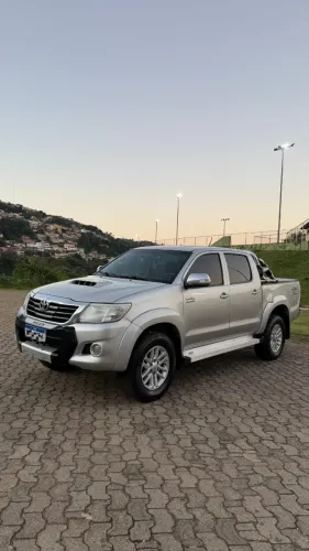 Toyota Hilux CD SRV D4-d 4X4 3.0 TDI Diesel AUT 2013