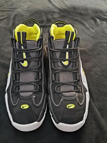 Nike Air Max Penny 1 na colorway especial "Lester Middle School"