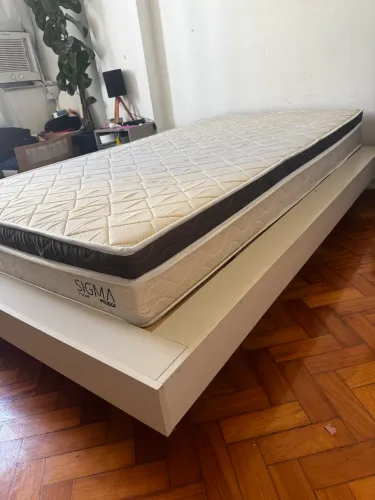 Cama casal baixa madeira 