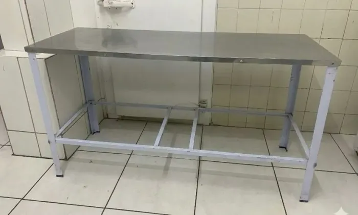 Mesa de inox 1,60