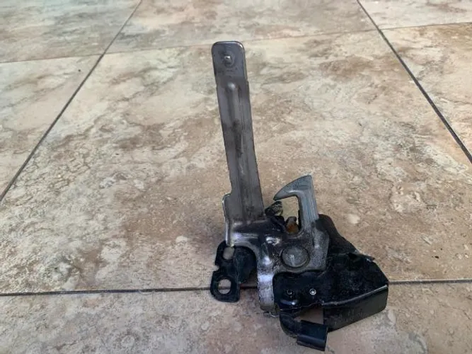 Trava do capu do new honda civic original