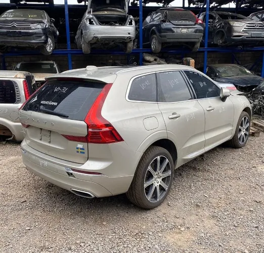 Volvo XC60 2021 Airbag Retrovisor Parachoque Lanterna Farol Porta Motor Sucata