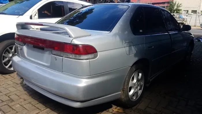 sucata subaru legacy 2.5 aut 1998 4x4 - retirada de peças