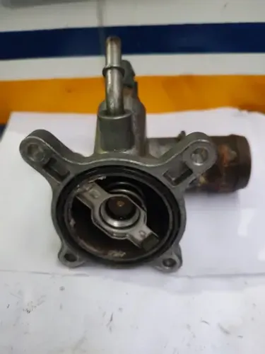 carcaça válvula termostática jeep compass 