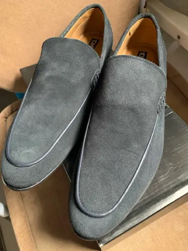 Sapato azul marinho em camurça 