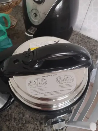 Panela de Pressão nova Britânia