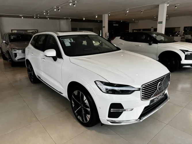 Volvo XC-60 T-8 Ultra 2.0 AWD (híbrido) 2026