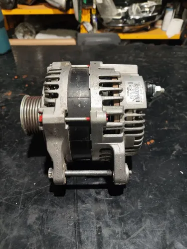 Alternador Nissan Versa March 