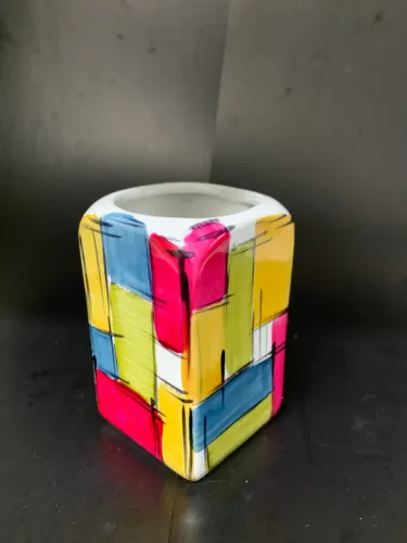 pote de cerâmica (porta lápis) , pintura a mão