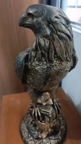 Estatua Águia de Gesso, Ouro Nego 49cm