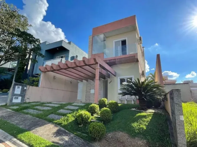 Casa à venda em Cotia, Pitas, com 3 suítes, com 192 m², Condomínio Terras de São Fernando