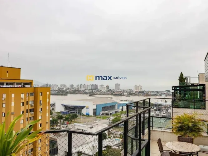 Excelente cobertura duplex mobiliada com vista mar à venda, 3 suítes, Fazenda