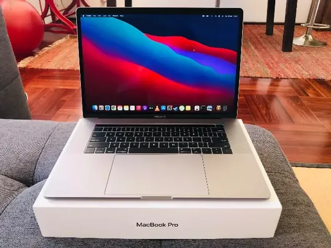 MacBookPro 15インチ [1TB/メモリ32GB/Core i9] MacBook Pro (15 polegadas, 2019) - Especificações técnicas