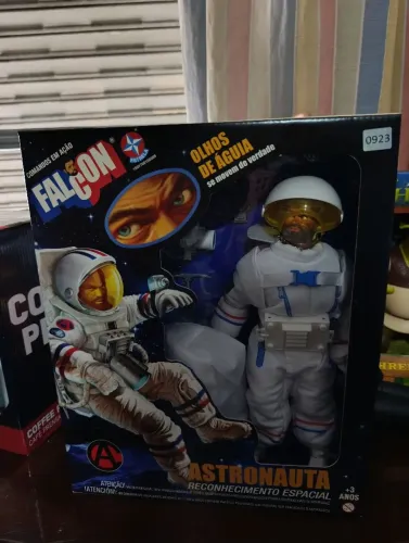 Boneco Falcon Astronauta - Estrela ( lacrado) 