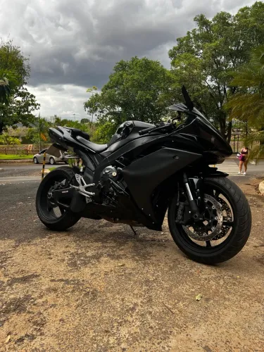 YZF-R1 IMPECÁVEL
