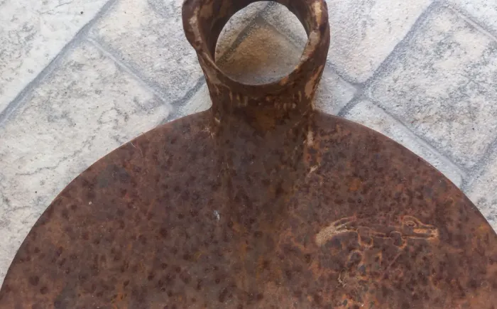 Antiga Enxada Jacaré ferramenta antiguidade enfeite decoração uso coleção raro raridade