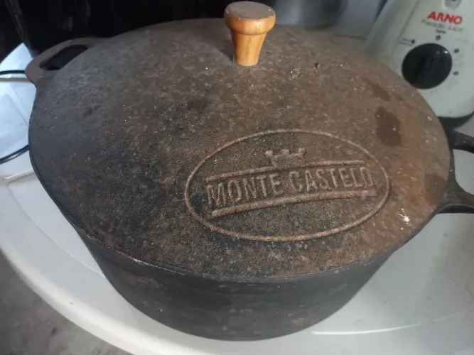 Panela de Ferro Fundido Monte Castelo