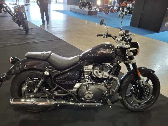 Super Meteoro Astral Black 650 - Amanda