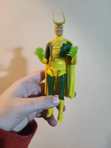 Loki Clássico Marvel Legends