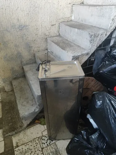 Bebedouro industrial de coluna