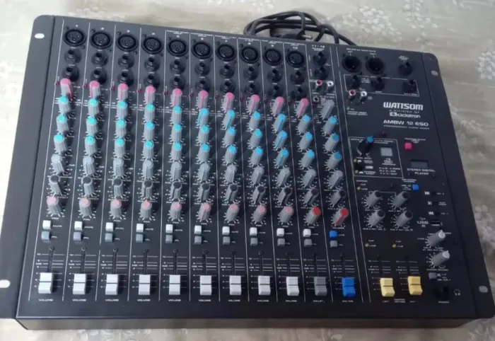 Mesa de som Watson AMW 12 ESD