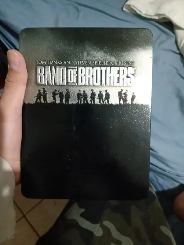 Box de dvd original, tom Hanks and Steven Spielberg present Band of brothers