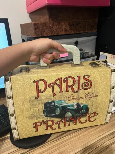 Maleta Decorativa Vintage "PARIS FRANCE" - Estilo Retrô