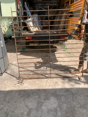 Grande de ferro reforçada