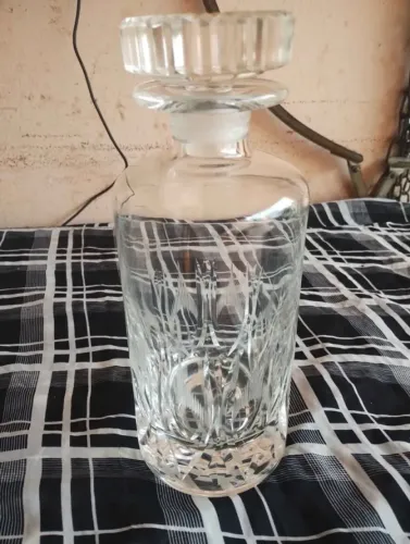 DECANTER AMERICAN BRILLIANT - ALTA QUALIDADE COM ALTO TEOR DE CHUMBO - LAPIDADO À MÃO